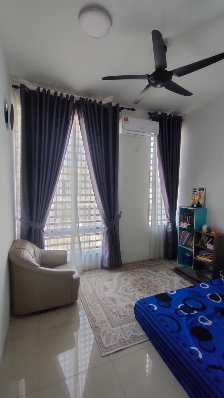 Teres 1.5 Tingkat Tasik Gelugor